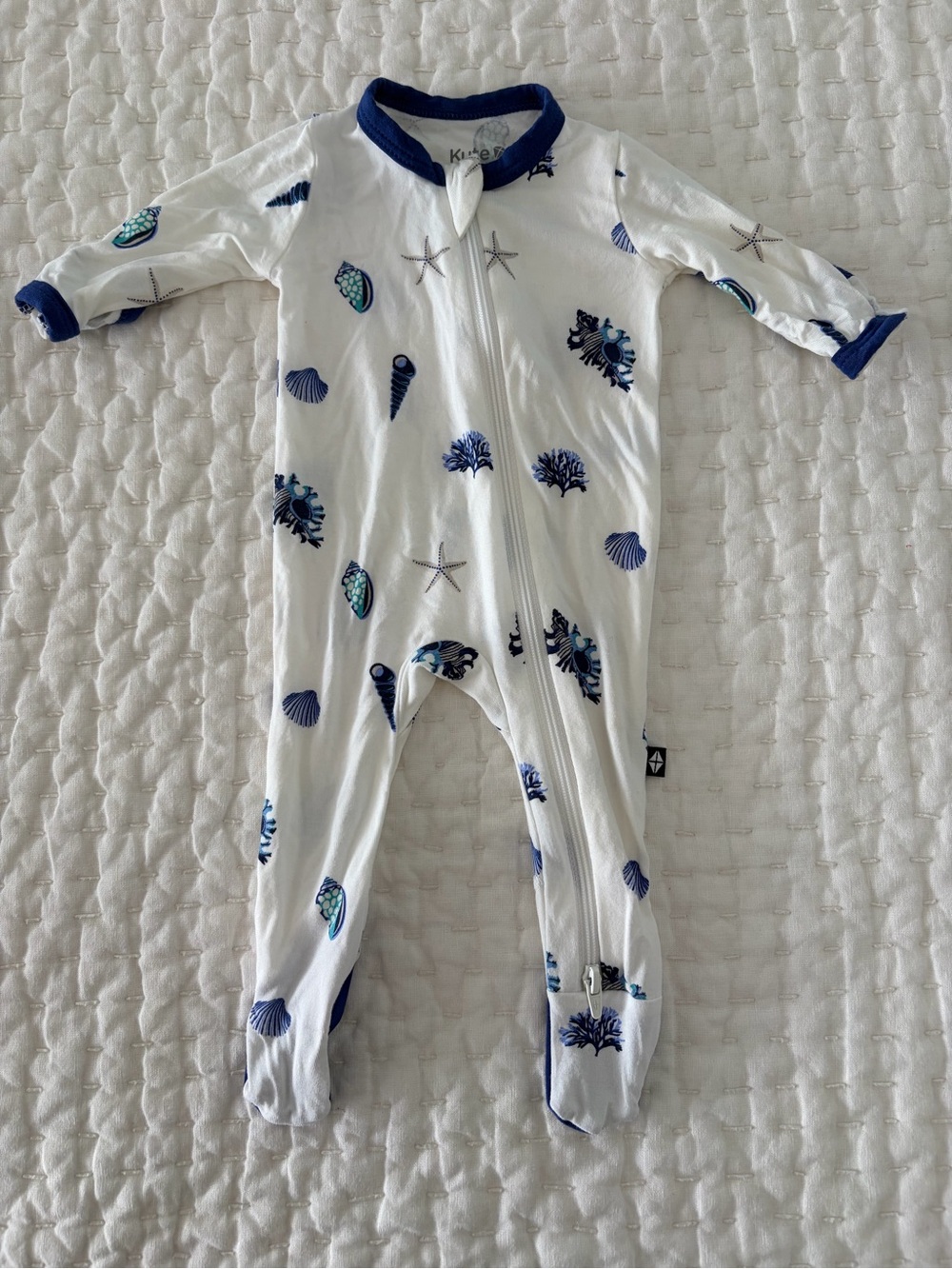 LIKE NEW Kyte BABY Seashell Print Bamboo Footie Pajama in Size Preemie